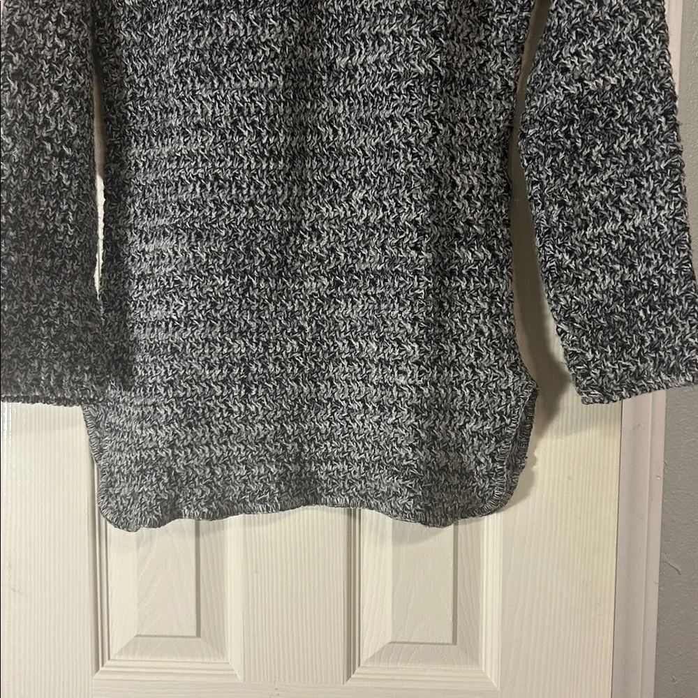 🦄2/$9🦄 Sydney Gould back white knit sweater vintage